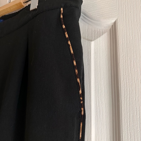 Crop Trousers with Cheetah Print Detailing - Picture 3 of 7